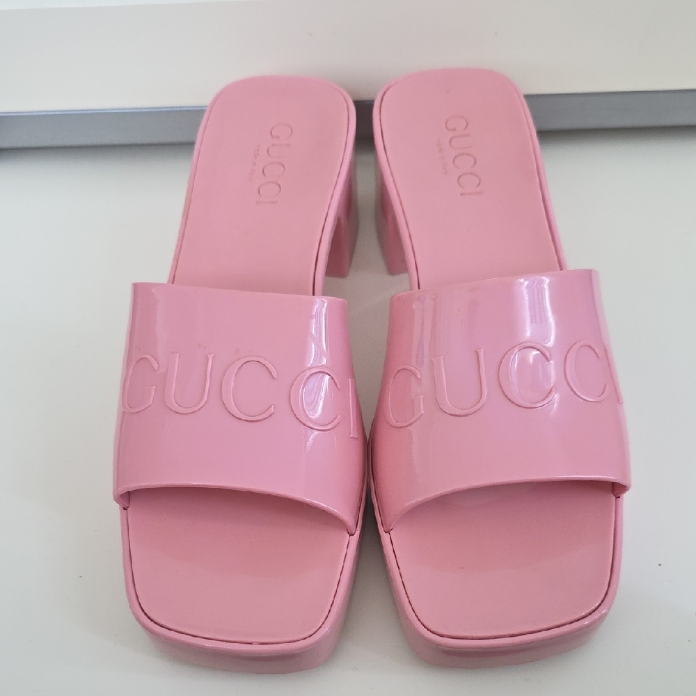 Gucci Glossy Pink Women's Mules